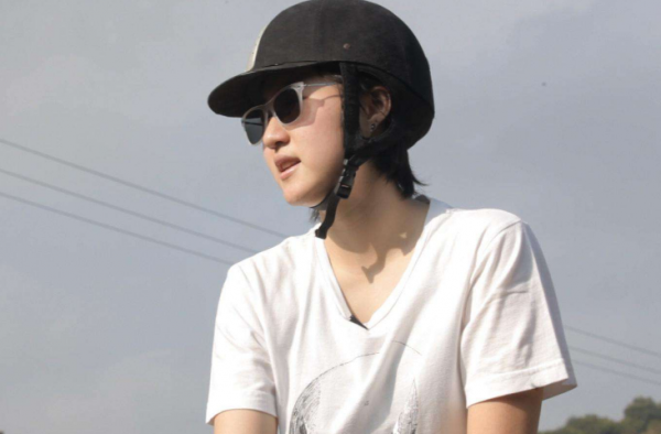 成龙女儿再次离家出走 成龙为何对她漠不关心？
