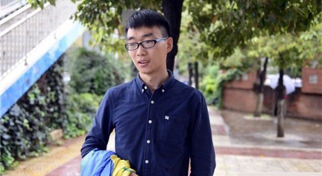 小伙为流浪者订餐网友点赞 老板加量骑手优先配送