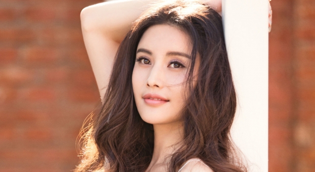 樊昱君早年写真流出 一双大眼睛清澈灵动
