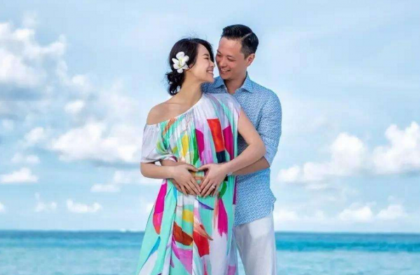 胡杏儿老公发文为老婆庆生 胡杏儿的老公到底多爱她