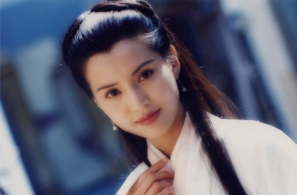 隐退9年后小龙女李若彤复出 加盟曾志伟新剧