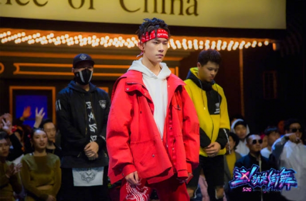 帅气小哥哥易烊千玺录制《这就是街舞》高清大图曝光