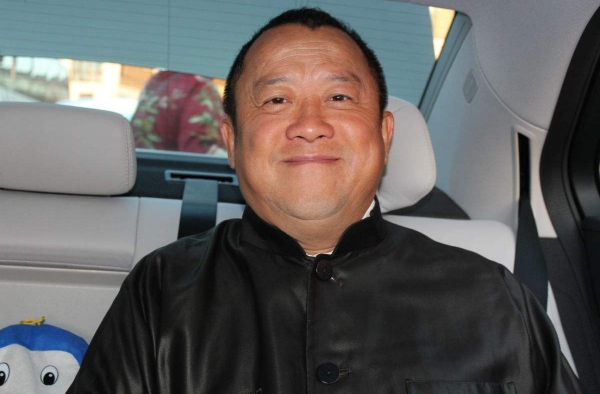 曾志伟录制贺年节目 不受性侵事件影响笑容满面
