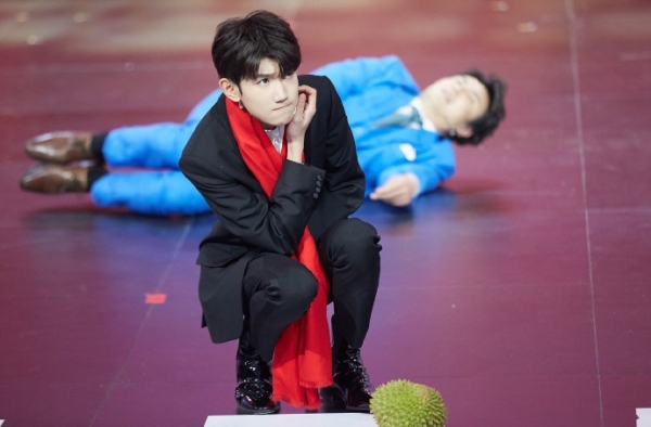 王源穿搭！这少年穿出了少年的模样！