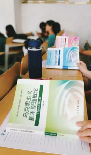 室友做过哪件事笑到爆炸 看完不笑算我输！
