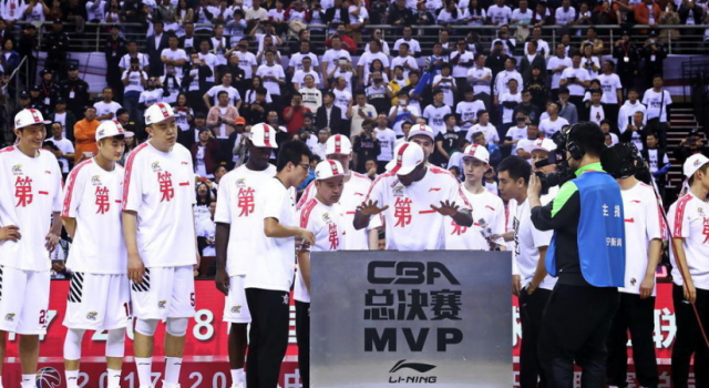 CBA新王诞生辽宁横扫广厦 一句我是郭艾伦看哭多少球迷
