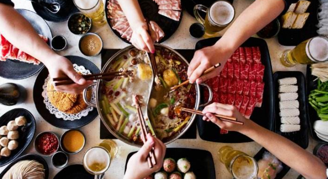 涮着火锅就把学分修了 火锅涮什么好吃