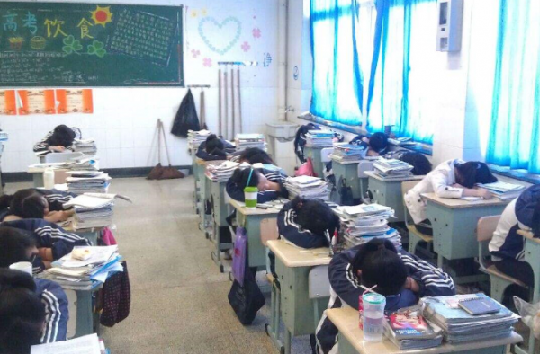 佛系考生作文只写了几行 直言高考又不是什么人生大事