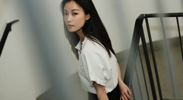 当红小生井柏然 幼时竟遭父母遗弃 跟奶奶的感情最好