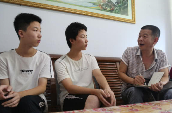 哥哥北大弟弟清华 高考最强双胞胎养成记
