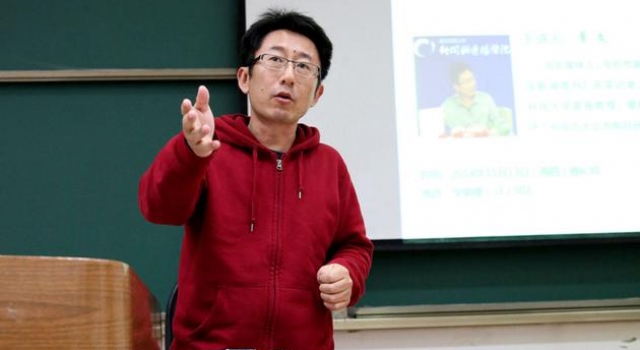 媒体人章文被指强奸 人生该撕的一个都不能落下