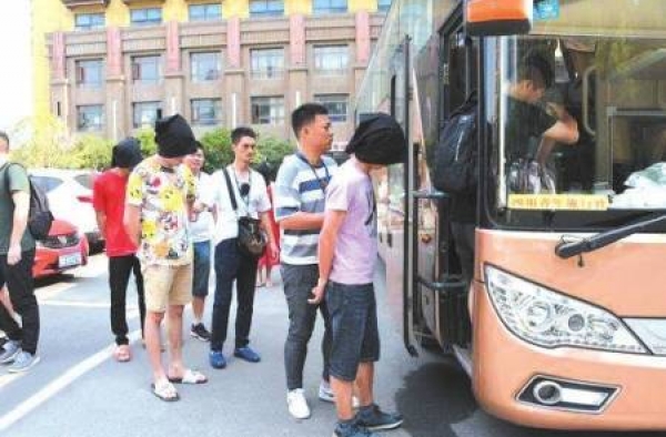 贷7000元还36万 大学生陷“套路贷”