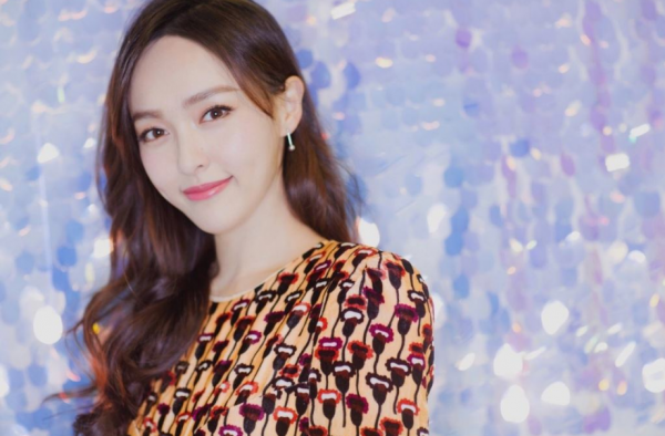 罗晋唐嫣婚期将至 娱乐圈里又撒了一把狗粮