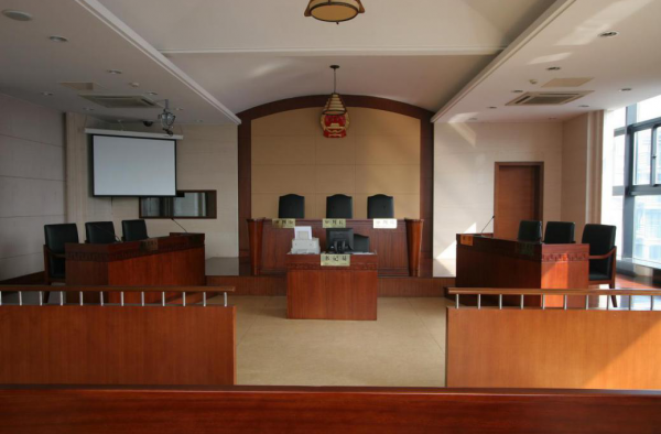 “教科书式老赖”刑满释放 受害者儿子将继续追偿