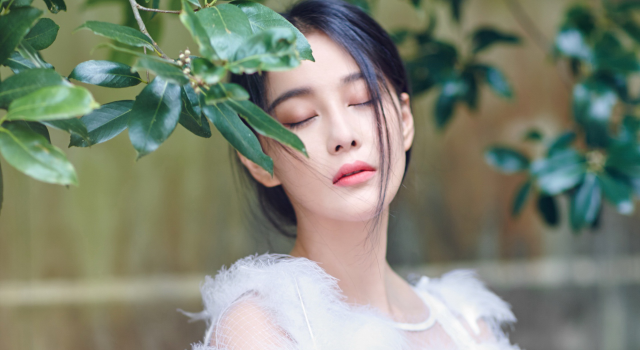 张馨予接受采访时说，想生两个孩子，并且愿意为家庭不拍戏