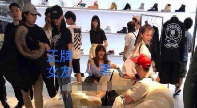 王思聪陈雅婷 两人同游日本甜蜜合照恋情曝光