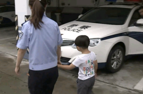 送错幼儿园舅舅道歉 舅舅以为孩子要逃学怒怼进错幼儿园