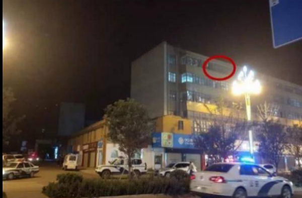 两幼童被推坠亡 到底是谁这么丧心病狂下此狠手?