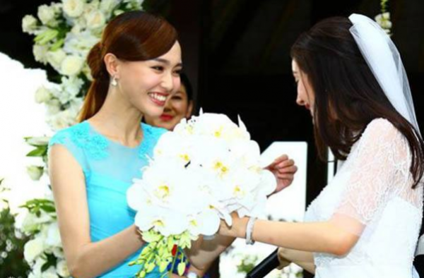 杨幂不出席唐嫣婚礼 昔日中国好闺蜜为何撕破脸？