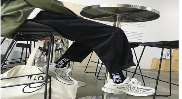 早秋简约工装休闲裤 走在潮流路上的你还没收入旗下么