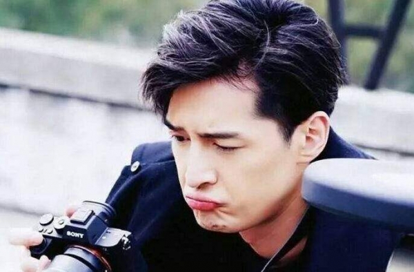 胡歌结婚了老婆是小13岁的同门师妹？经纪人怎么回应