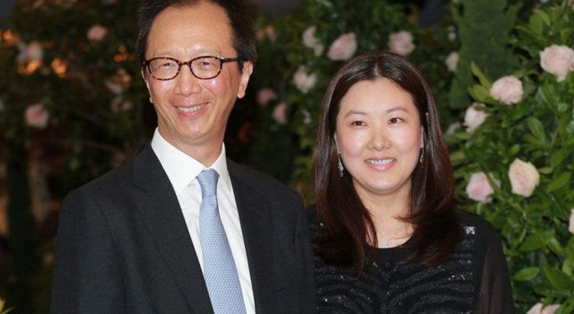 伏明霞被曝离婚，梁锦松回应婚变一事