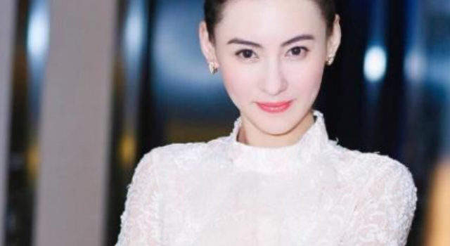 张柏芝三胎出生证 “小王子”身世之迷解开 爸爸姓张？