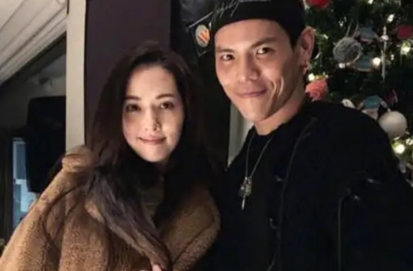 向佐郭碧婷默认恋情后首同框 细节之处简直甜到掉牙