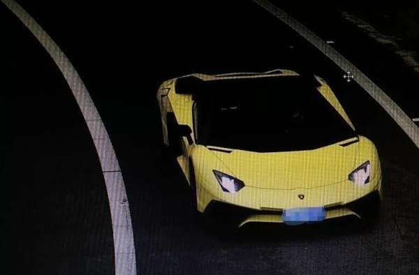 兰博基尼烧成废铁怎么回事？起火原因是什么？