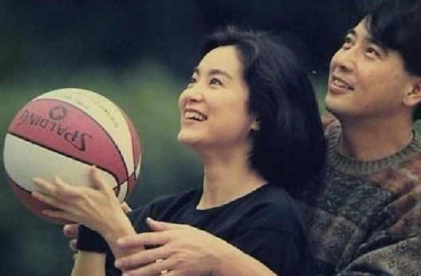 秦汉否认秘婚林青霞 遗憾不能见高颜值小孩 复合的可能
