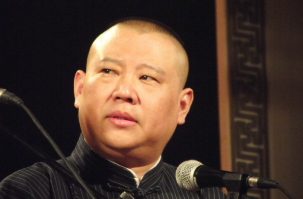 德云社回应众筹 吴鹤臣妻子骗捐 医疗费十万却开口百万