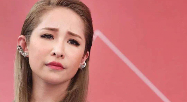 萧亚轩辟谣感染艾滋病 已找律师为了母亲不再沉默