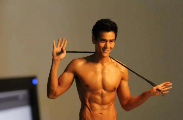 肌肉男如何挑选香水?什么样的香水适合肌肉男?