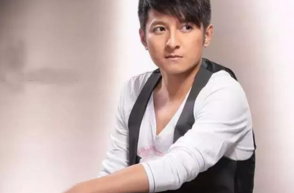 李维嘉龙丹妮 已秘密结婚 两人恋情实锤了？