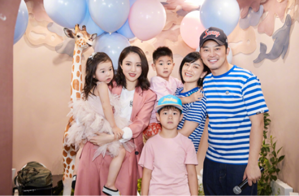 曝董璇高云翔离婚！网友：这种老公不离留着过年？！