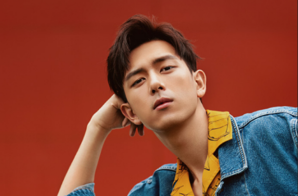李现高考采访视频 七月男友携母上镜 李现也是逆袭剧本