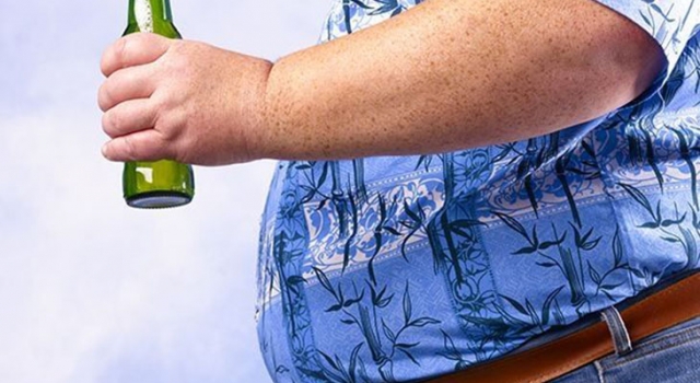 微胖男生穿衣搭配 拯救你的啤酒肚 告别油腻做成熟男人