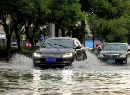 20年老司机总结 雨天行车 这4大保命技巧一定要学会