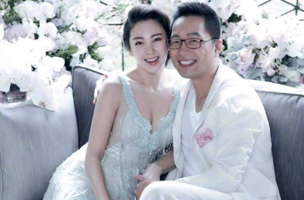 袁巴元喊话张雨绮现男友 你只是个吃软饭的小白脸