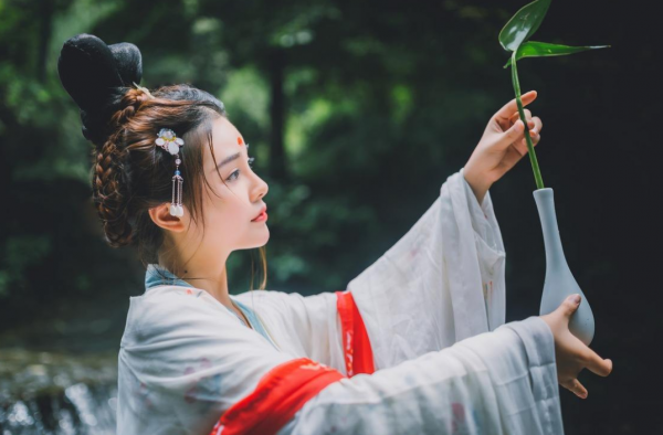 这样的女生最有吸引力 想当女神看过来 男神靠谱倒追