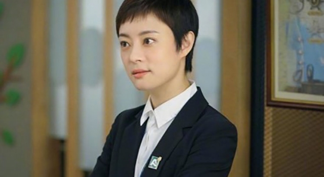 孙俪求杨超越保佑业绩 网友：现在明星都这么皮了吗？