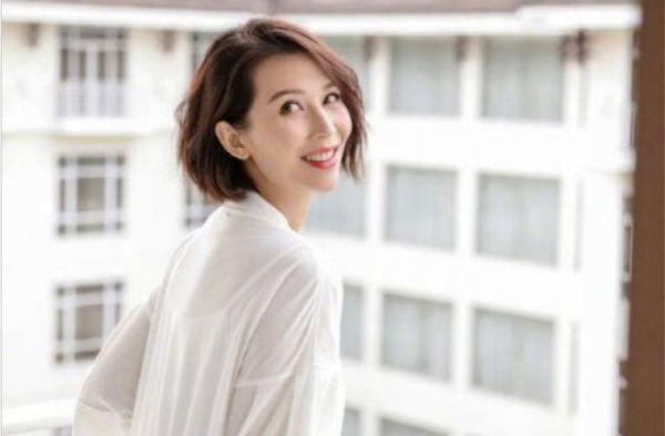 蔡少芬 我还有老公的 被盗号还撒狗粮 网友：娘娘赢了