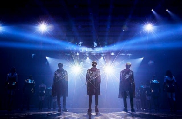 TFBOYS七周年演唱会线上开唱，王俊凯王源易烊千玺首唱新歌