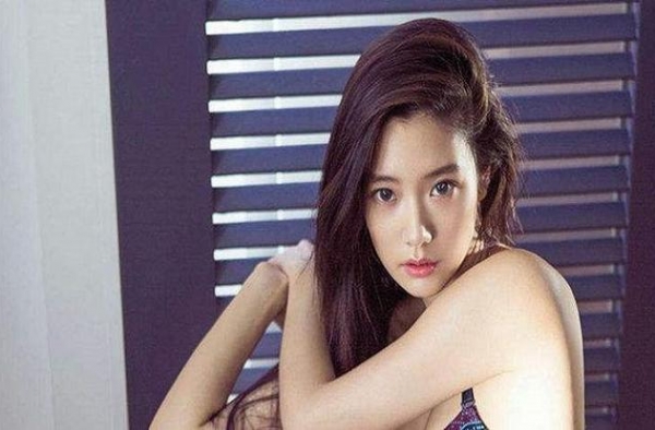 ＂山寨李成敏＂走红，当看到她的长相后，网友：这怕是高配版吧？