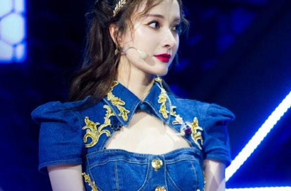 吴昕发文总结《浪姐》收获感受，何炅回复引人注目，这也太暖了吧