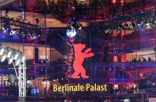 柏林电影节最佳演员奖将不再分男女？网友为此吵翻了