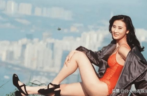 曾是香港风月片女王，刘德华称她老公很帅气，今55岁成人生赢家