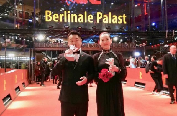 柏林电影节：最佳男女演员奖合二为一