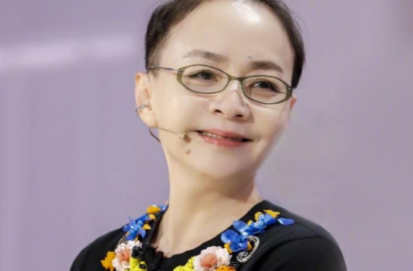 宋丹丹60岁生日众星云集！干女儿杨紫“失宠”，干儿子稳坐C位