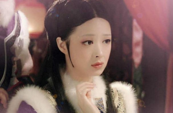 扳倒华妃的幕后黑手，不是甄嬛，不是皇后，而是这个万人敬仰之人